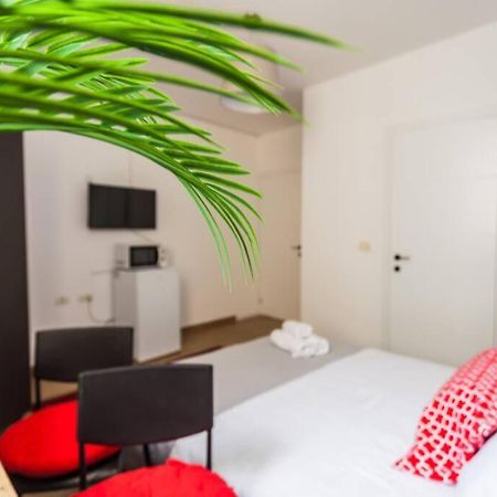 Perfectly Located Studio, Seaview, 2 Min To Sea! #6 Apartamento Tel Aviv Exterior foto