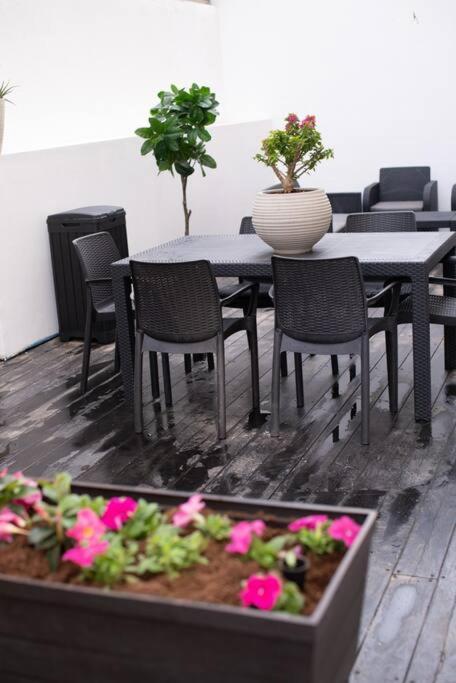 Perfectly Located Studio, Seaview, 2 Min To Sea! #6 Apartamento Tel Aviv Exterior foto
