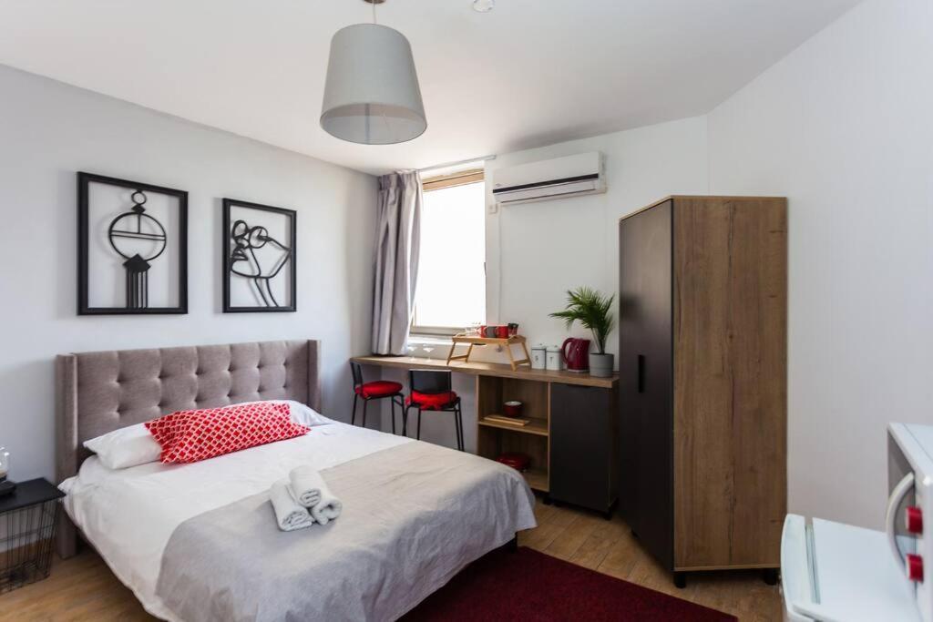 Perfectly Located Studio, Seaview, 2 Min To Sea! #6 Apartamento Tel Aviv Exterior foto