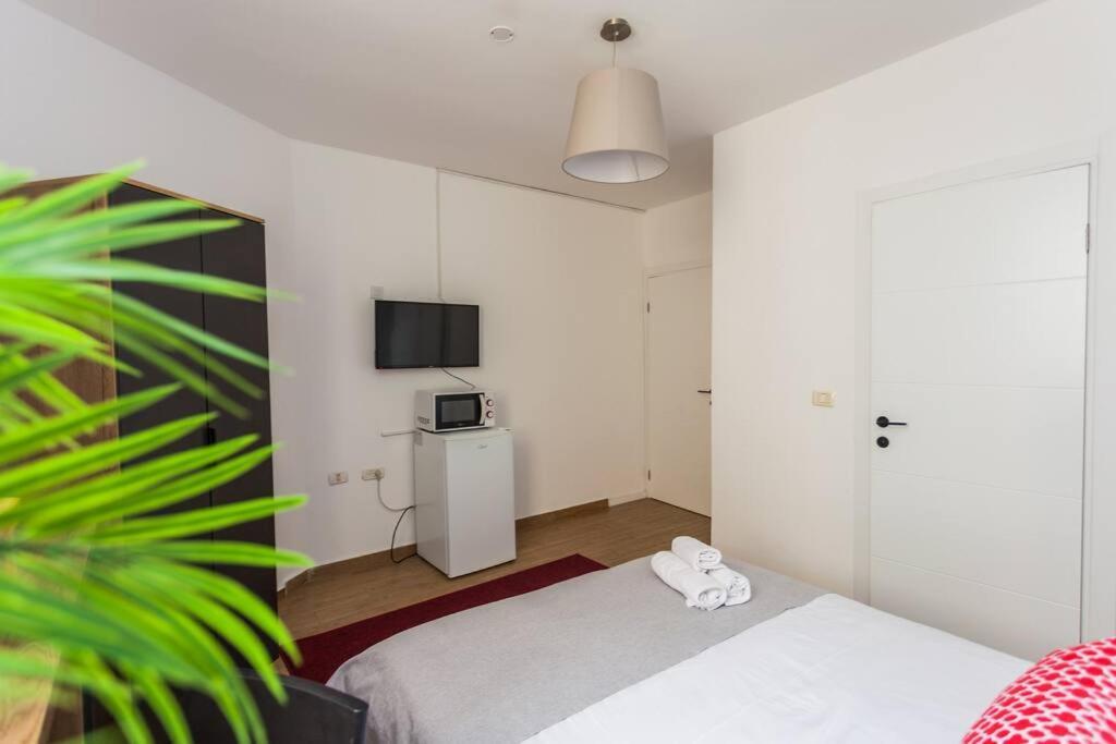Perfectly Located Studio, Seaview, 2 Min To Sea! #6 Apartamento Tel Aviv Exterior foto